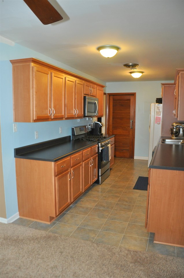 1417 Ranch Road Warsaw, IN 46580 - Photo 6 of 17 Gallery Image 6