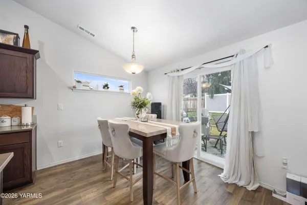$395,000 | 620 Pappys Way, Grandview, WA 98930