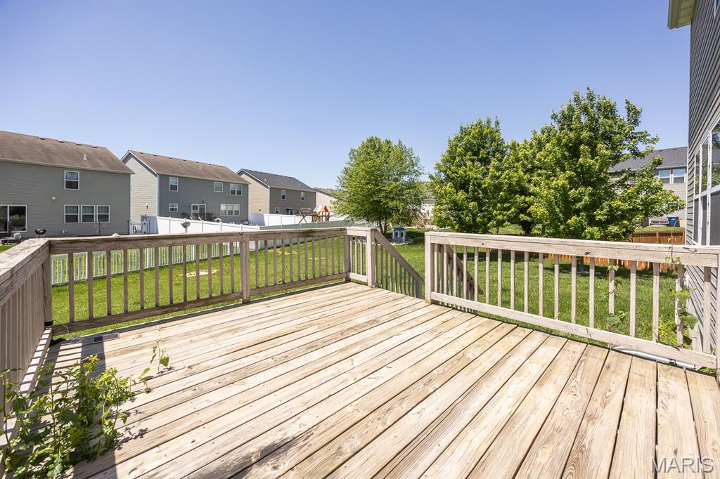 205 Greenleaf Circle Belleville, IL 62221 - Photo 32 of 36