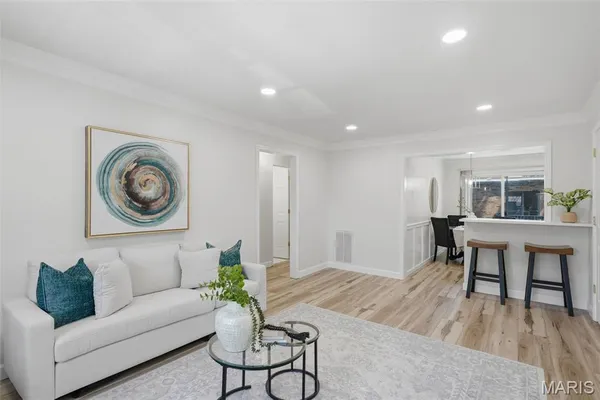 $1,350 | 441 South Clay Avenue, Unit D, St. Louis, MO 63122