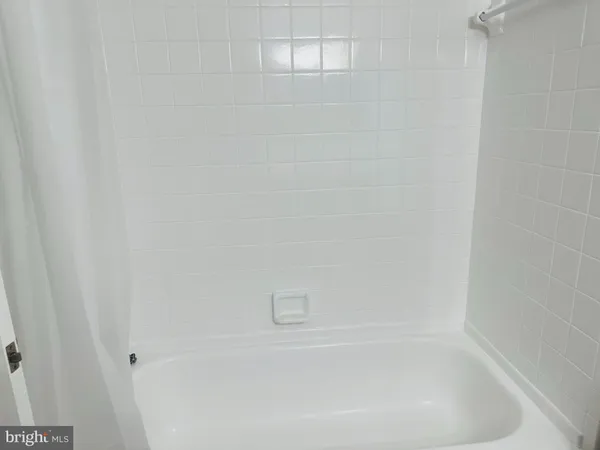 $3,400 | 706 Brent Road, Rockville, MD 20850