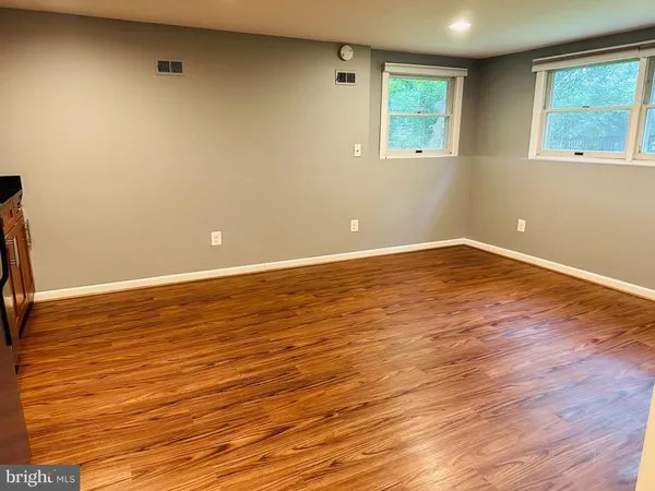 $3,400 | 706 Brent Road, Rockville, MD 20850