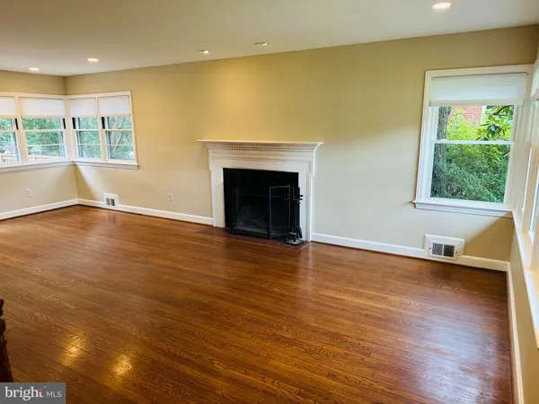 $3,400 | 706 Brent Road, Rockville, MD 20850