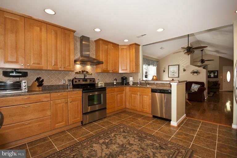 13211 Choptank Road Baltimore, MD 21220 - Photo 5 of 30 Kitchen