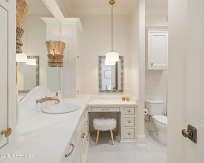 $900,000 | 201 Greyford Drive, Lafayette, LA 70503