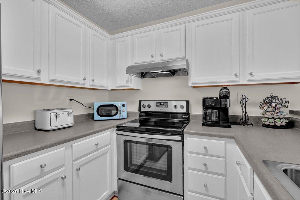 790 New River Inlet Road, Unit 307B North Topsail Beach, NC 28460 - Photo 7 of 45 Kitchen