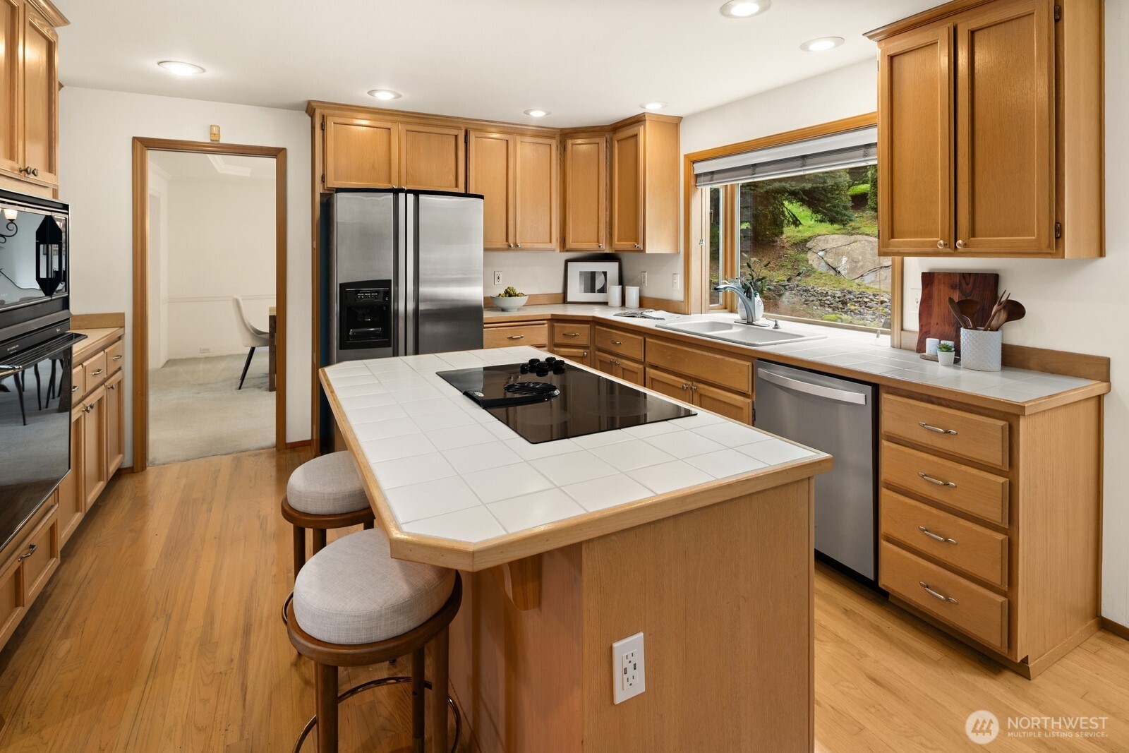 17421 190th Avenue Southeast Renton, WA 98058 - Photo 12 of 36