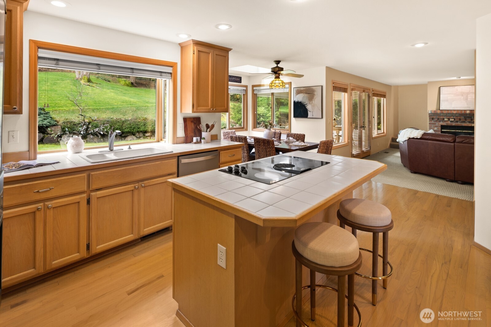 17421 190th Avenue Southeast Renton, WA 98058 - Photo 14 of 36