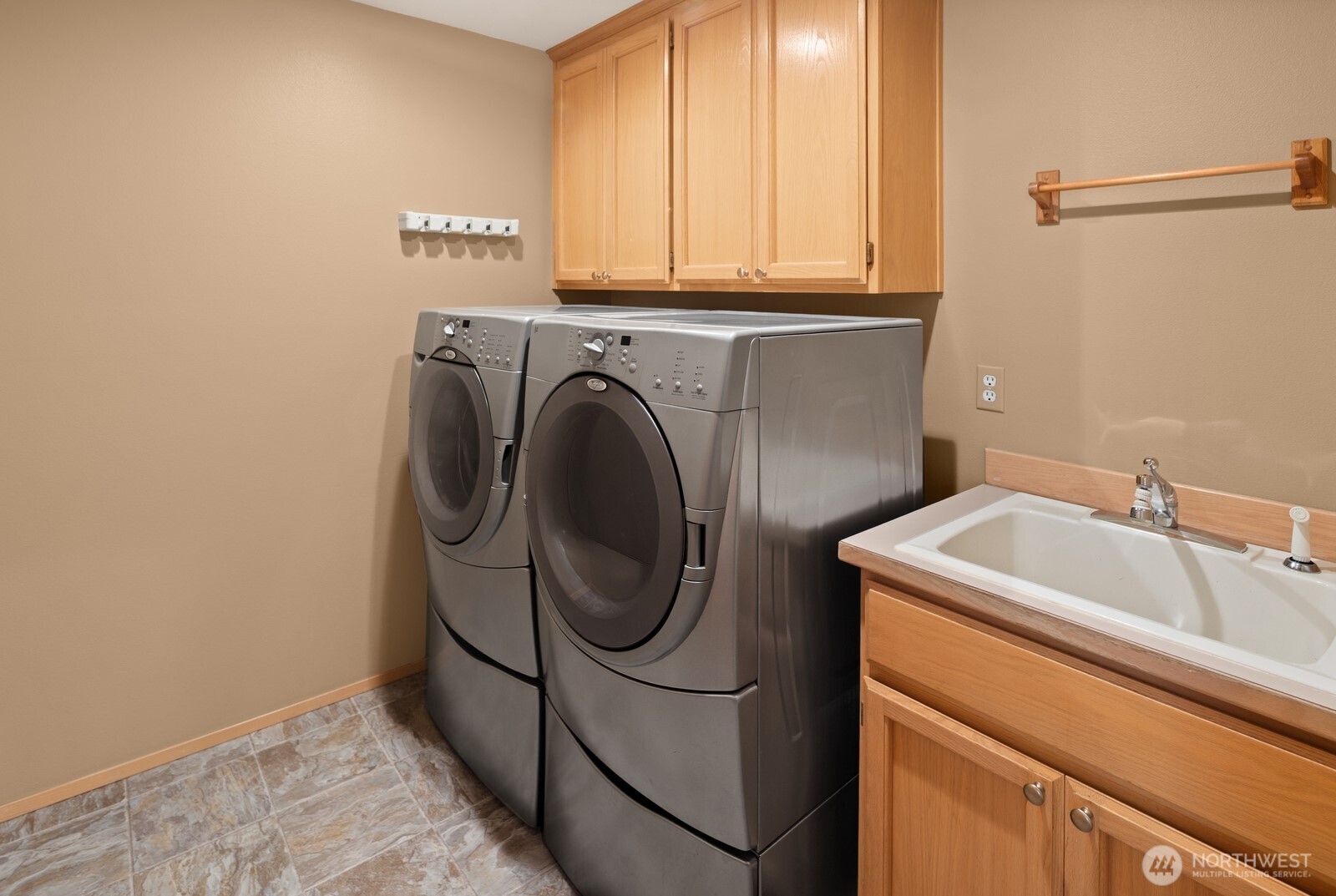 17421 190th Avenue Southeast Renton, WA 98058 - Photo 21 of 36