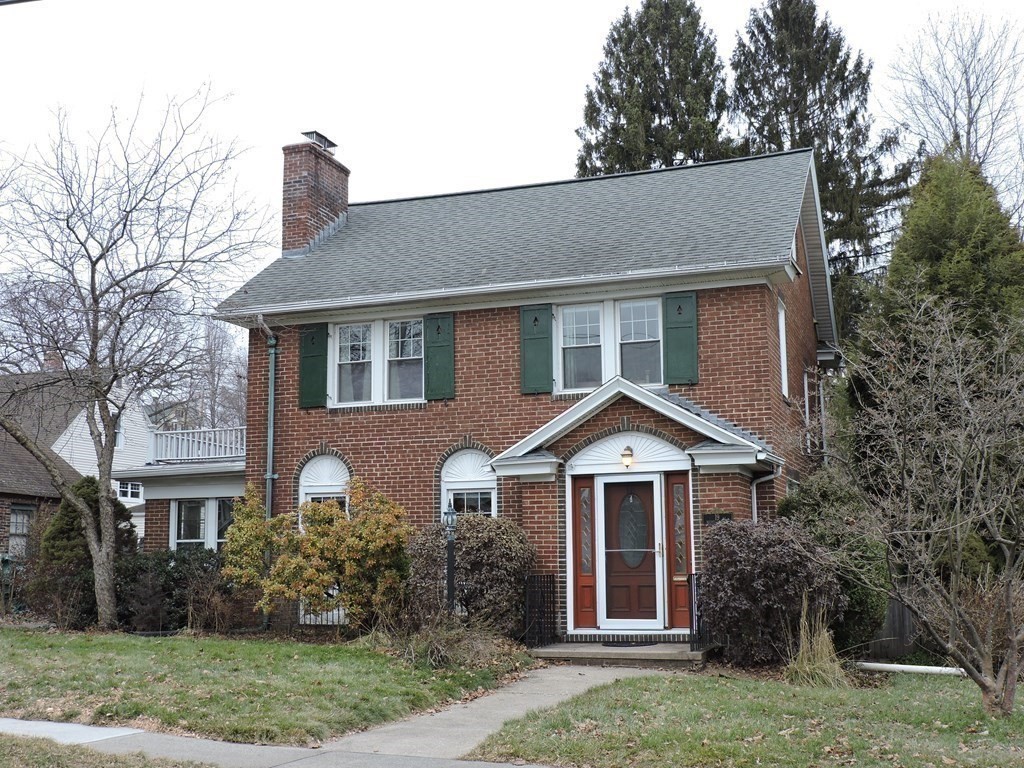 19 Rochelle Street West Springfield, MA 01089 - Photo 1 of 34 Gallery Image 1