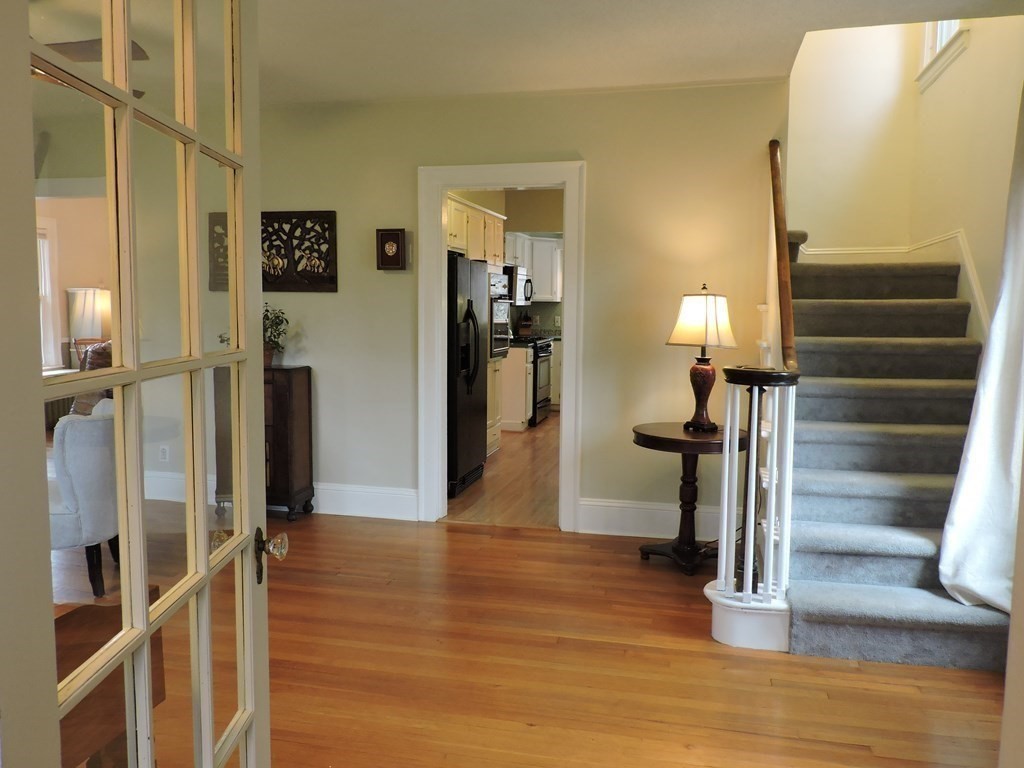 19 Rochelle Street West Springfield, MA 01089 - Photo 4 of 34 Gallery Image 4