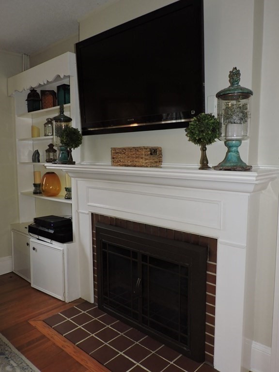 19 Rochelle Street West Springfield, MA 01089 - Photo 8 of 34 Gallery Image 8