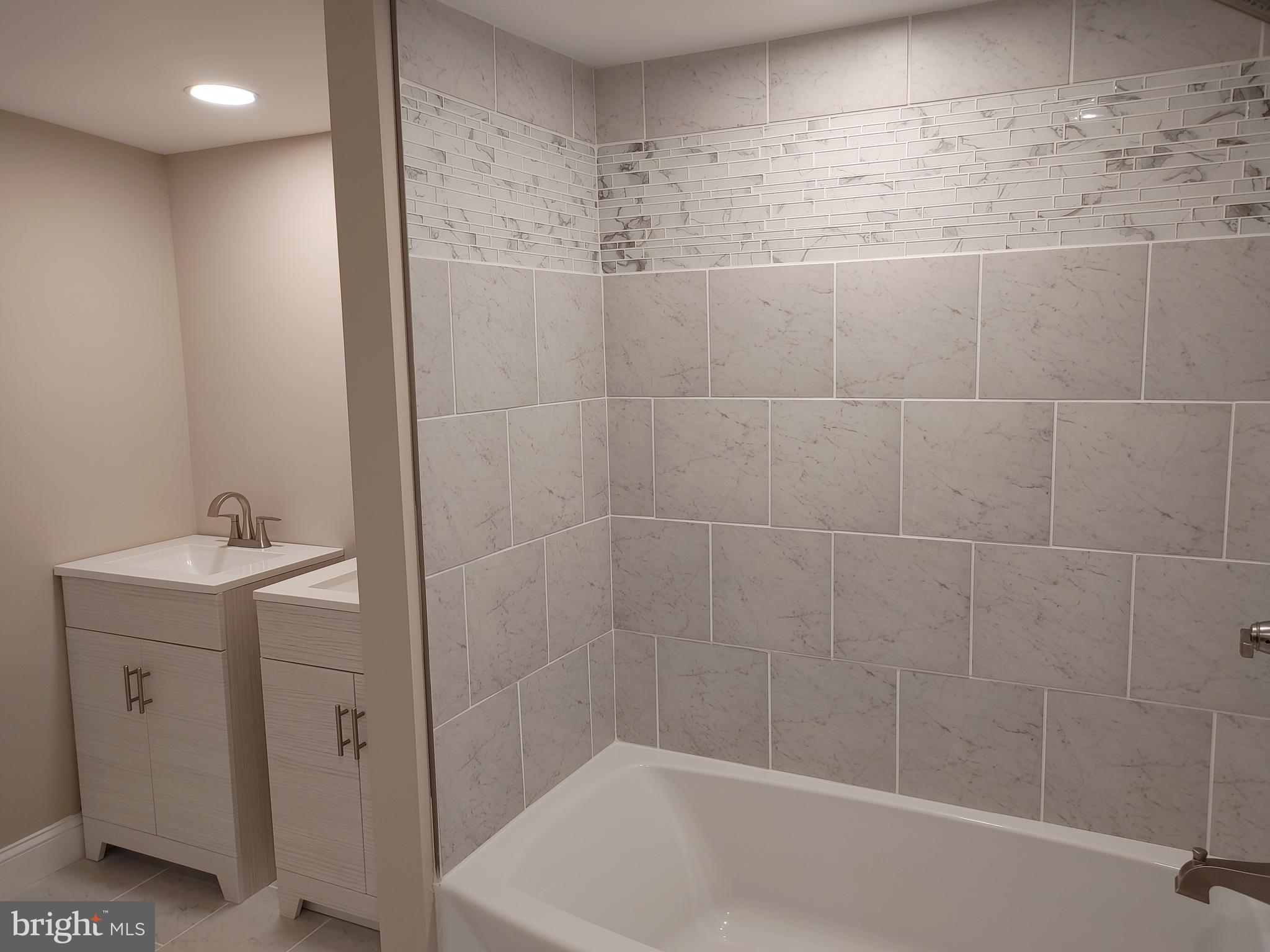 9 Hanover Street Pemberton, NJ 08068 - Photo 24 of 35 Upstairs Full Bath