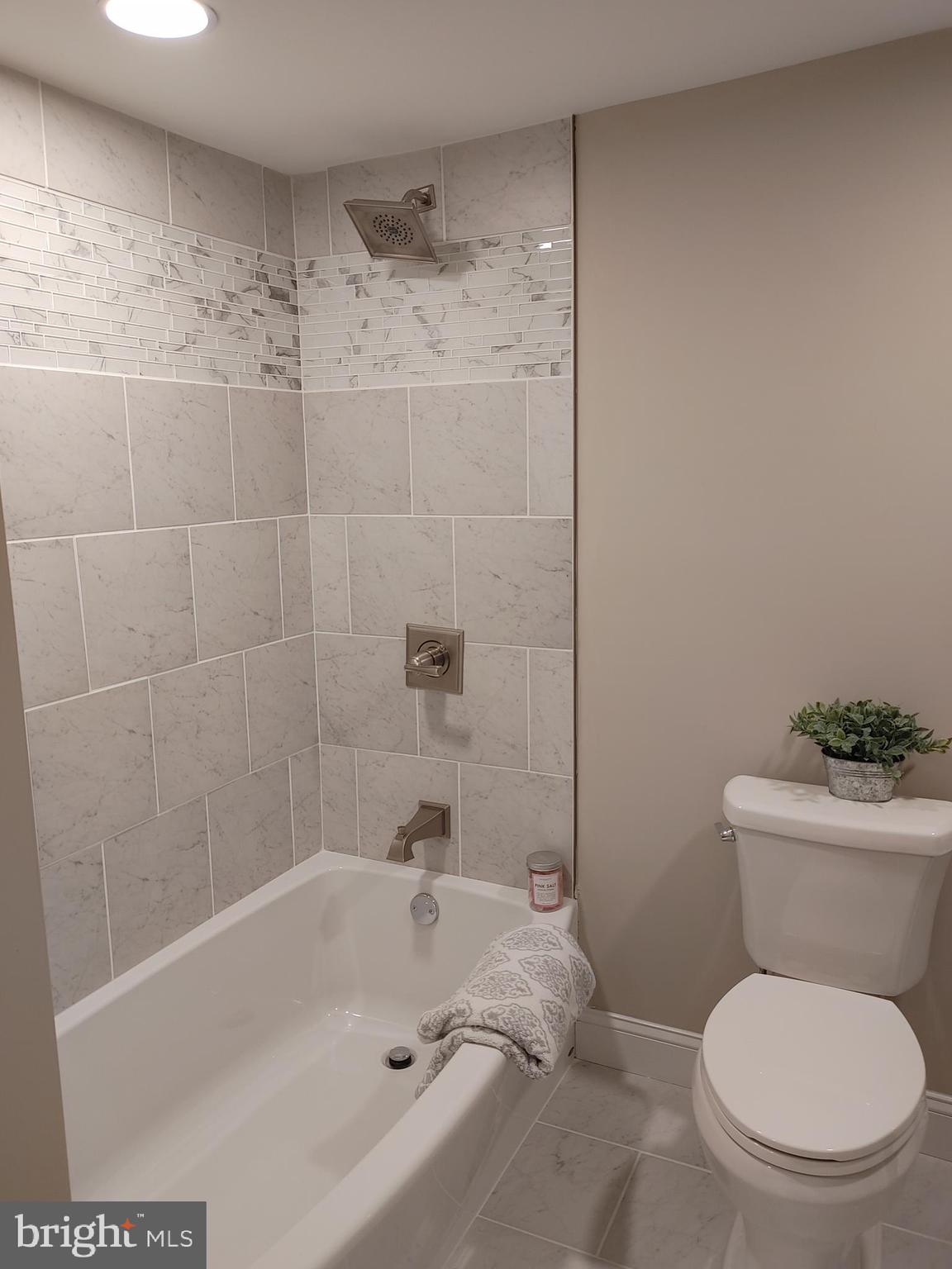 9 Hanover Street Pemberton, NJ 08068 - Photo 25 of 35 Upstairs Full Bath