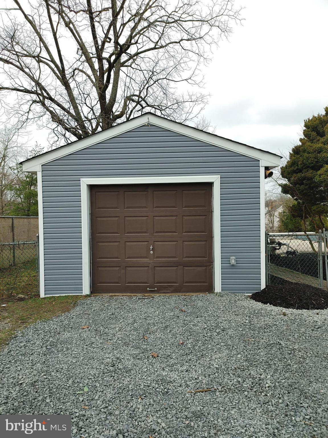 9 Hanover Street Pemberton, NJ 08068 - Photo 29 of 35 Detached Garage