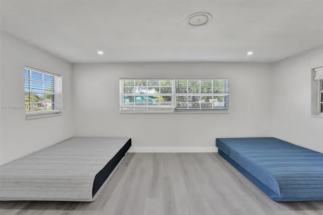 $925,000 | 5657 Grant Street, Hollywood, FL 33021