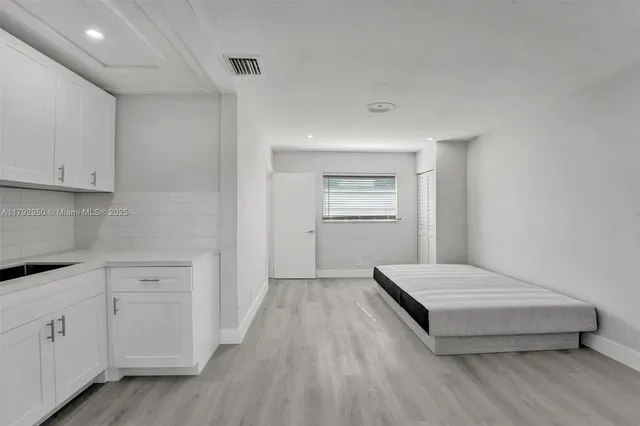 $925,000 | 5657 Grant Street, Hollywood, FL 33021