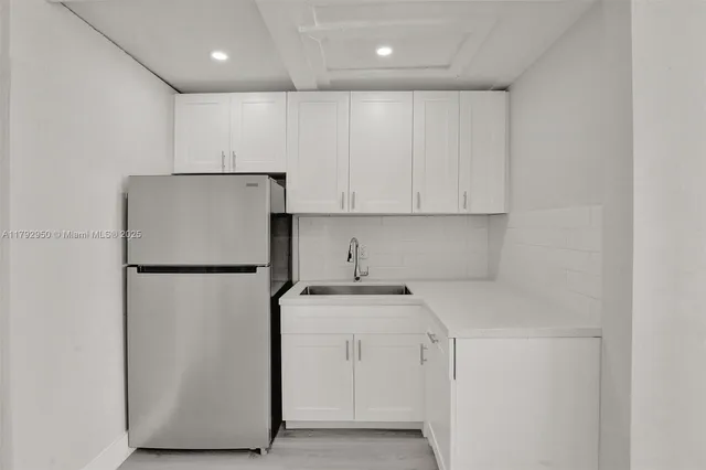 $925,000 | 5657 Grant Street, Hollywood, FL 33021