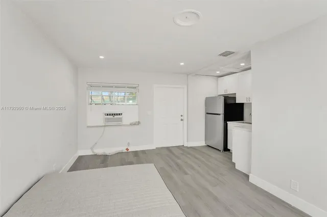 $925,000 | 5657 Grant Street, Hollywood, FL 33021