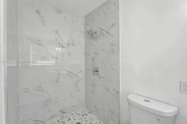 $925,000 | 5657 Grant Street, Hollywood, FL 33021