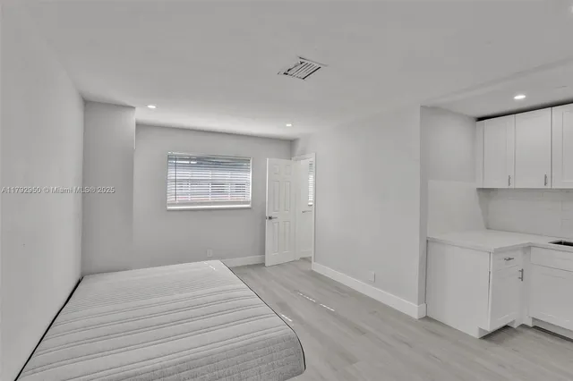 $925,000 | 5657 Grant Street, Hollywood, FL 33021