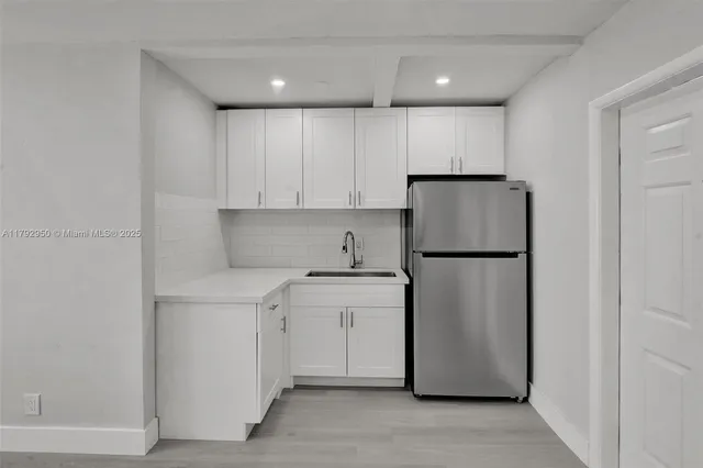 $925,000 | 5657 Grant Street, Hollywood, FL 33021