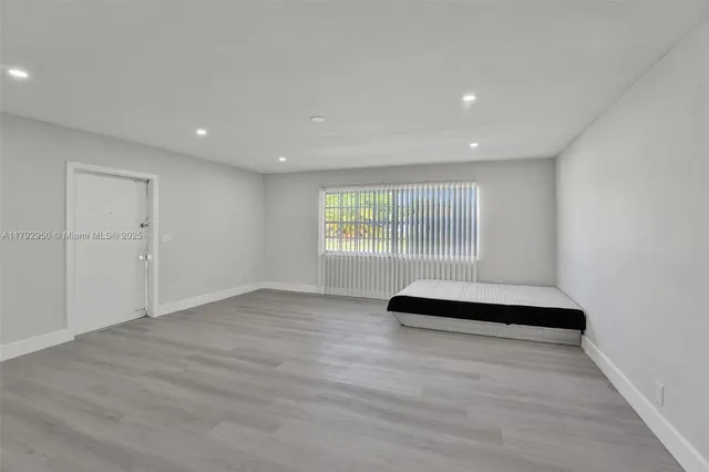 $925,000 | 5657 Grant Street, Hollywood, FL 33021