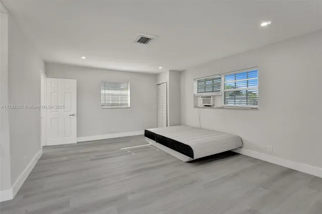 $925,000 | 5657 Grant Street, Hollywood, FL 33021