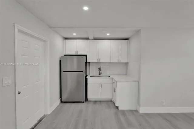 $925,000 | 5657 Grant Street, Hollywood, FL 33021