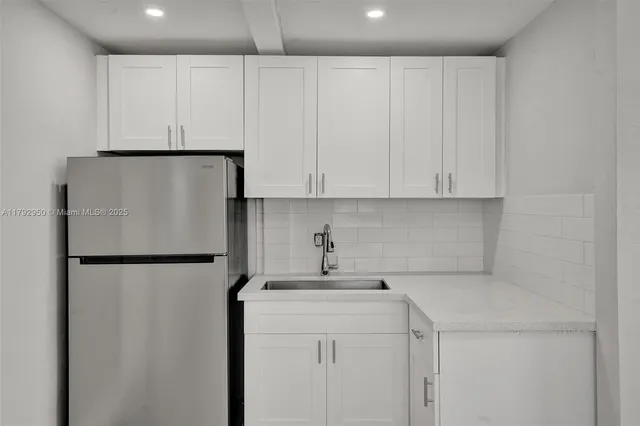 $925,000 | 5657 Grant Street, Hollywood, FL 33021