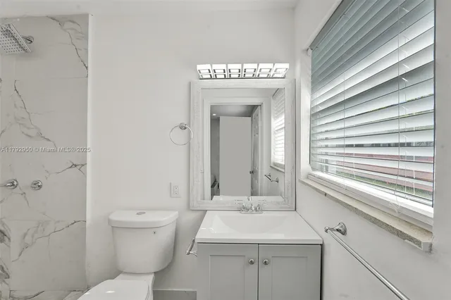 $925,000 | 5657 Grant Street, Hollywood, FL 33021