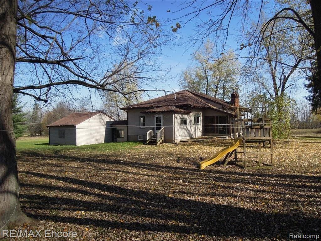 4616 Shoemaker Road Almont, MI 48003 - Photo 2 of 25 DSCN6272.JPG