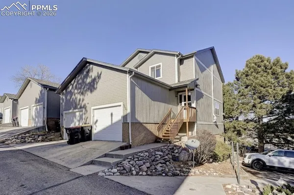 $295,000 | 3127 Hearthridge Circle, Colorado Springs, CO 80918
