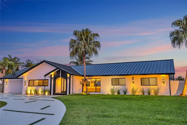 $2,225,000 | 10600 Southwest 140th Street, Miami, FL 33176