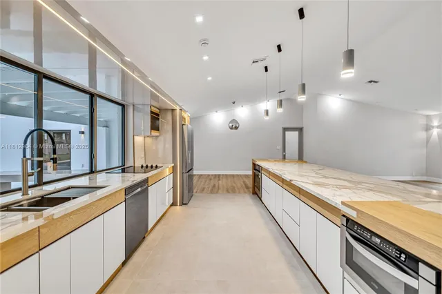 $2,225,000 | 10600 Southwest 140th Street, Miami, FL 33176