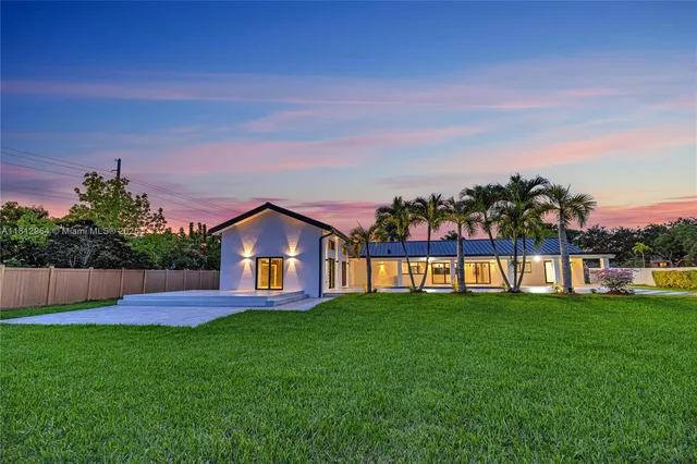 $2,225,000 | 10600 Southwest 140th Street, Miami, FL 33176
