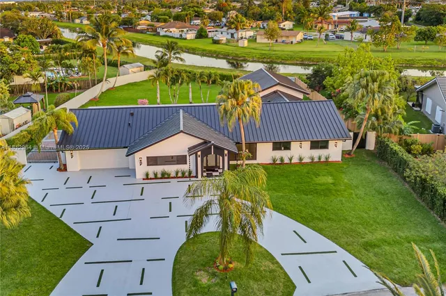 $2,225,000 | 10600 Southwest 140th Street, Miami, FL 33176