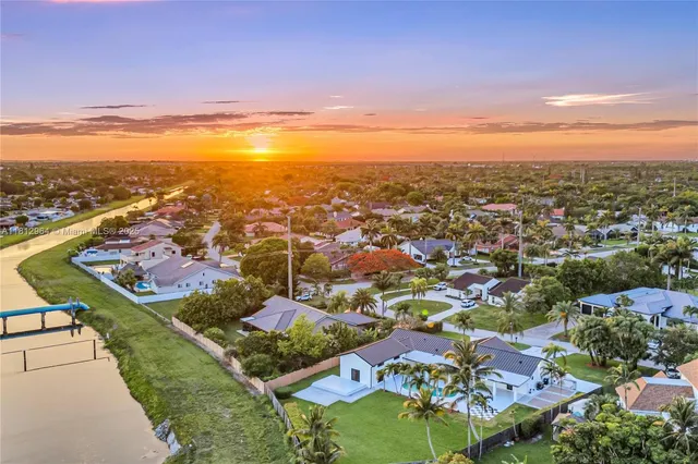 $2,225,000 | 10600 Southwest 140th Street, Miami, FL 33176