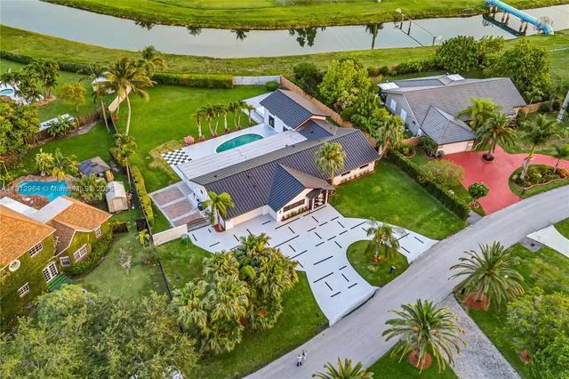 $2,225,000 | 10600 Southwest 140th Street, Miami, FL 33176