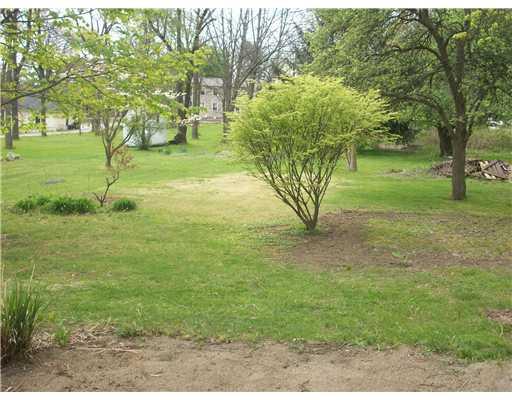135 North Maple Street Mercer, PA 16137 - Photo 8 of 8 Yard/Garden.