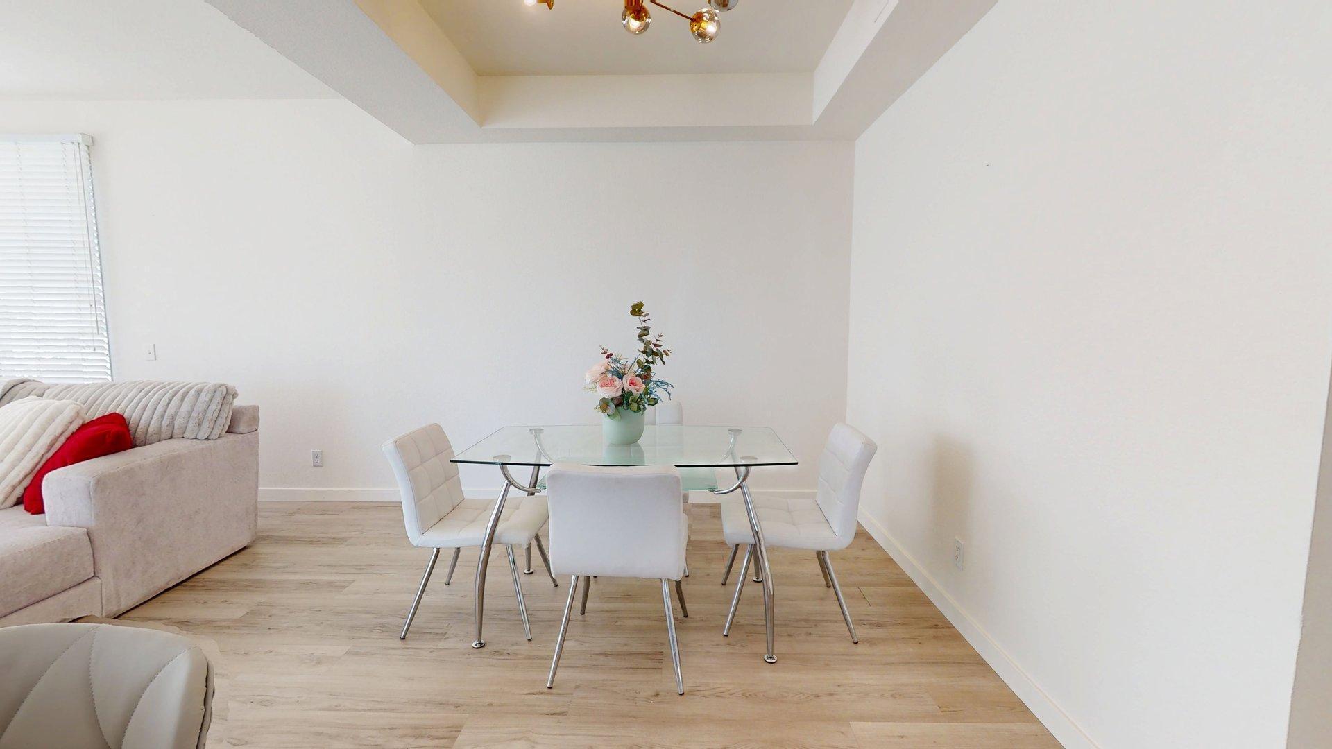 401 El Cielo Road, Unit 22 Palm Springs, CA 92262 - Photo 4 of 22 Dining