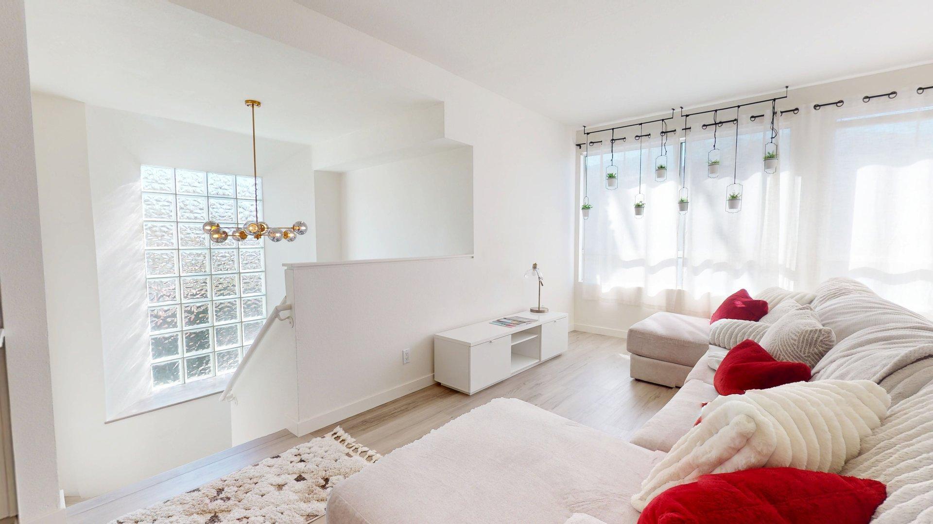 401 El Cielo Road, Unit 22 Palm Springs, CA 92262 - Photo 8 of 22 Living to Entry