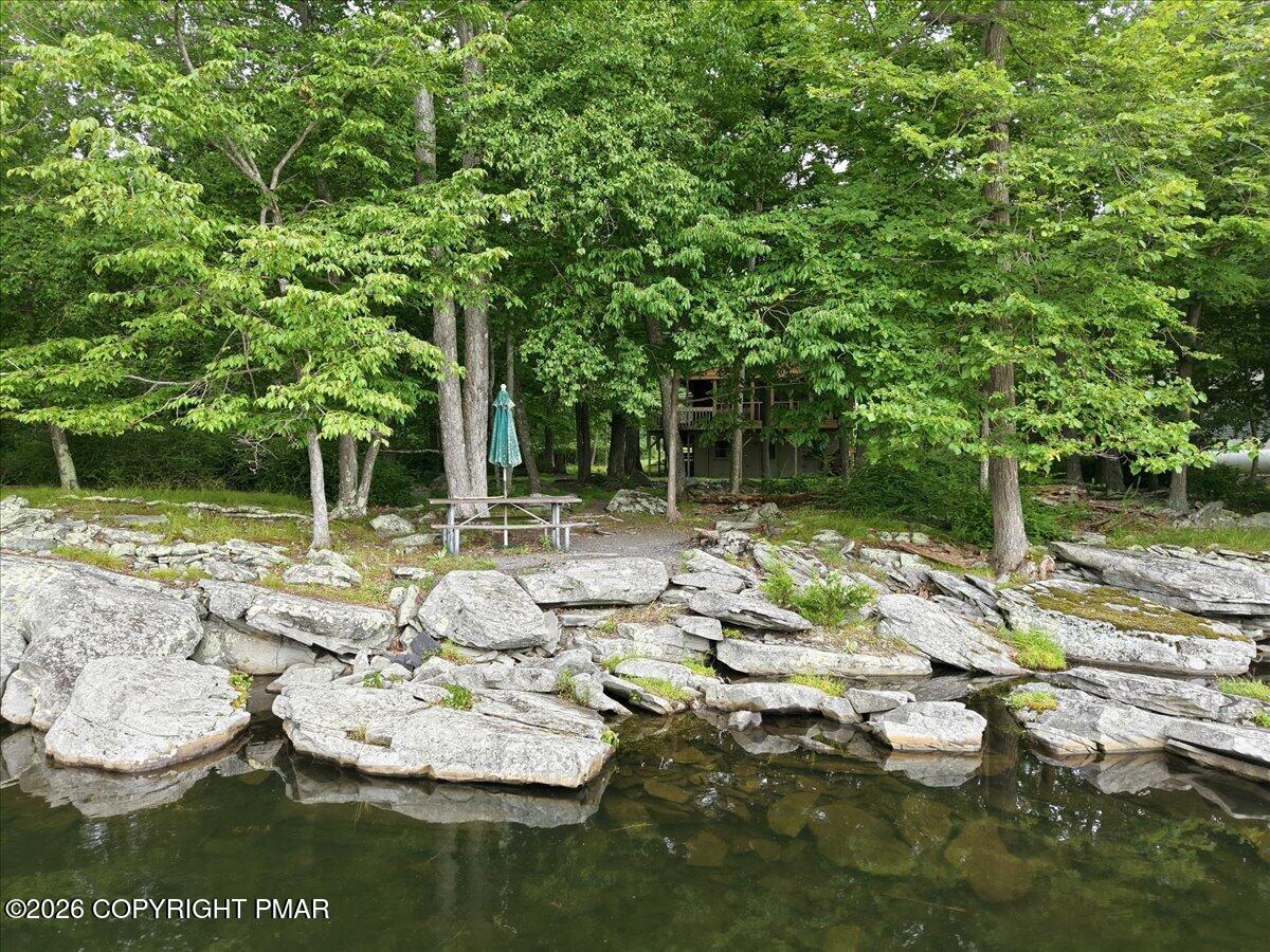 2342 Eagle Path Bushkill, PA 18324 - Photo 6 of 49 60-069_dji_fly_20260713_092302_0999_1783
