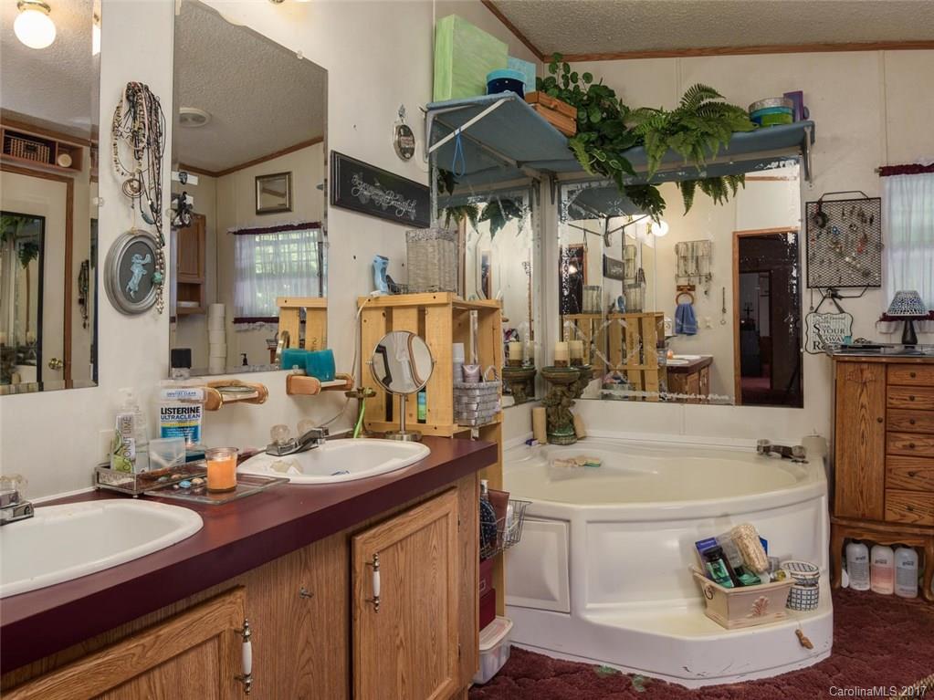 1149 Bee Tree Road Swannanoa, NC 28778 - Photo 13 of 24 Gallery Image 13