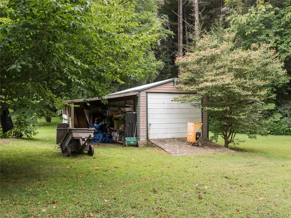 1149 Bee Tree Road Swannanoa, NC 28778 - Photo 10 of 24 Gallery Image 10