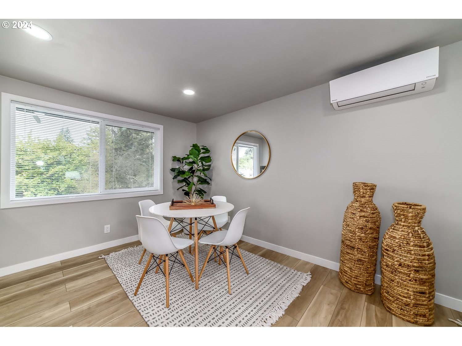 375 Heritage Avenue Eugene, OR 97404 - Photo 13 of 32 a view of a dining room with furniture and wooden floor