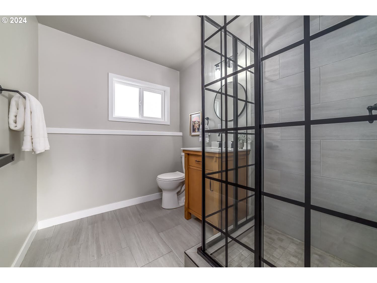 375 Heritage Avenue Eugene, OR 97404 - Photo 26 of 32 a bathroom with a toilet