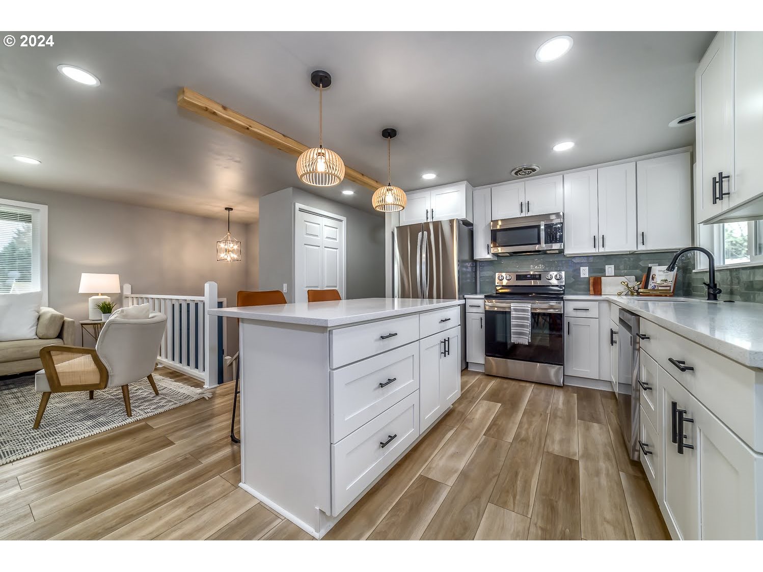 375 Heritage Avenue Eugene, OR 97404 - Photo 10 of 32 a large kitchen with cabinets
