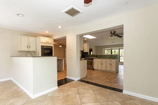 $5,000 | 169 Armadillo Way, West Palm Beach, FL 33411