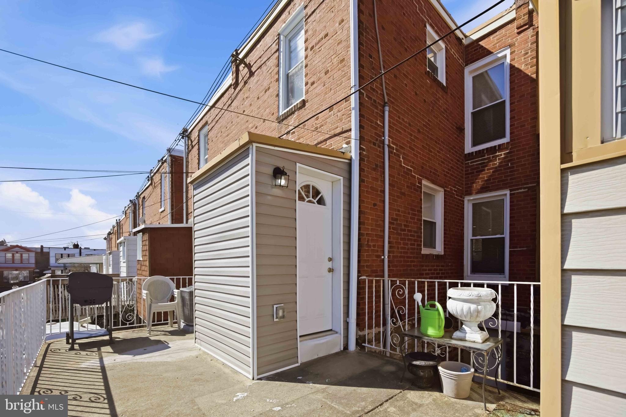 7167 Georgian Road Philadelphia, PA 19138 - Photo 30 of 34 a view of a building with sitting area